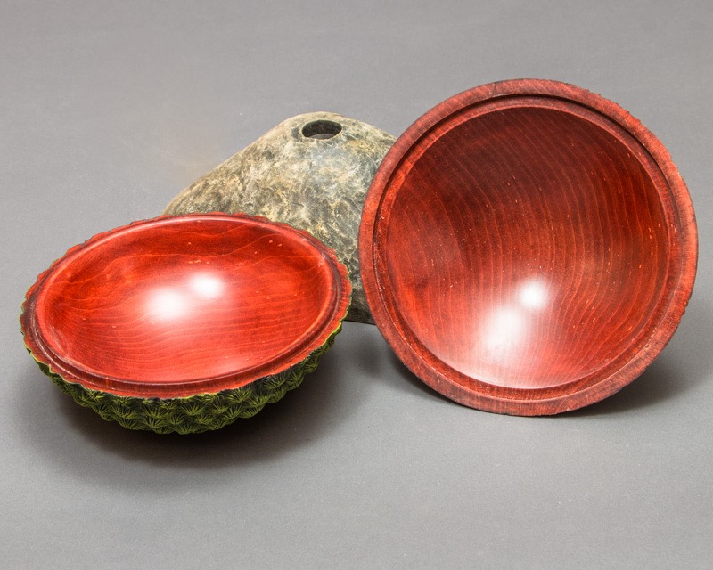 Inverted Dragons Blood-   A picture showing the box open and the optional stand----AVAILABLE